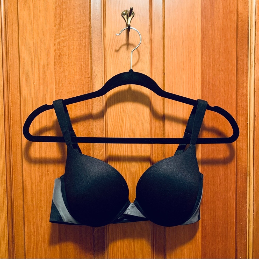 ✨ Spanx Pillow Cup Push-Up Plunge Black Bra 34D ✨